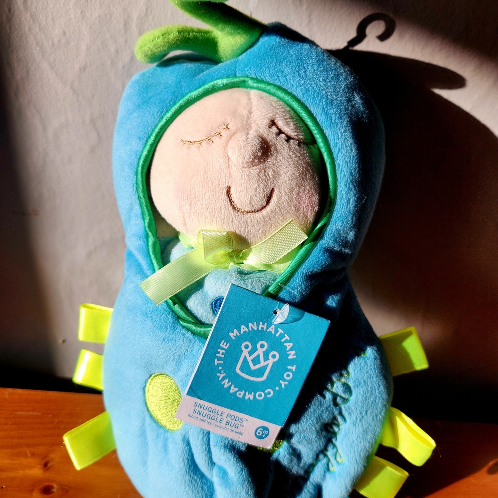 NWT Manhattan Toy Snuggle Pods/Bug Tag Plush